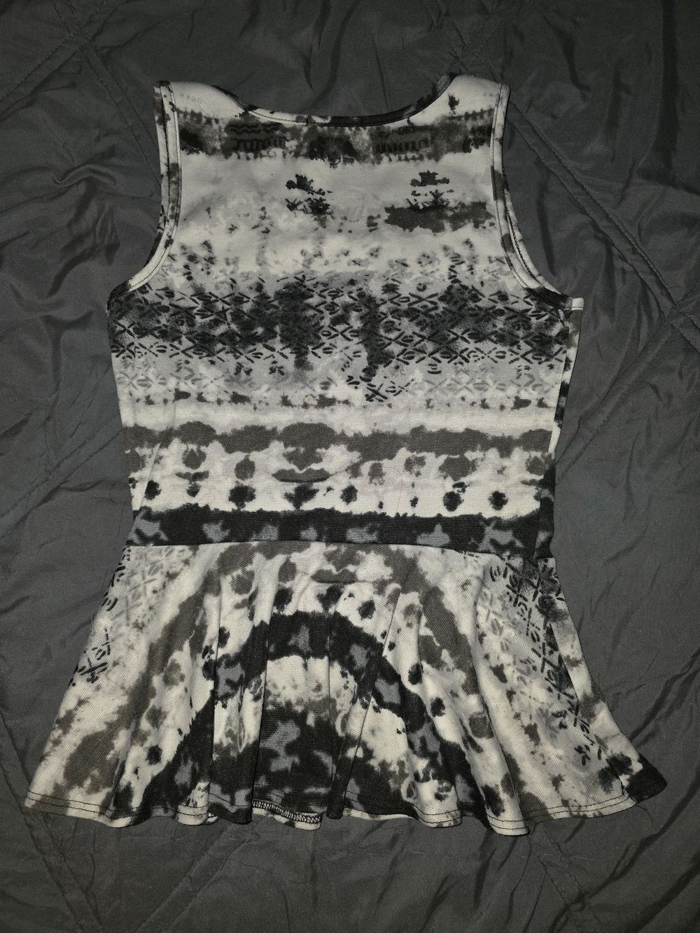 Soprano Black White Gray Dye Peplum Tank Top - Picture 3 of 4